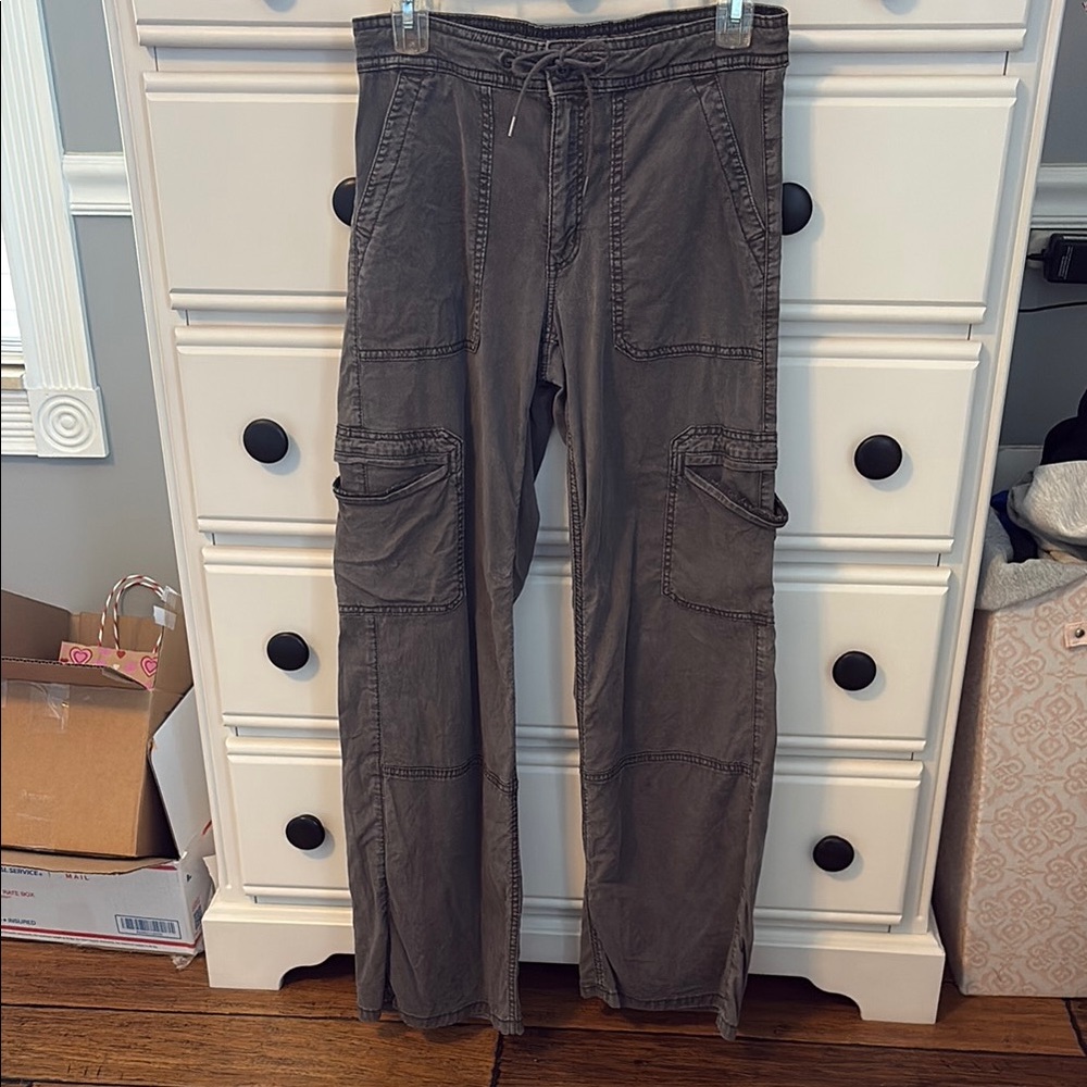 American Eagle cargo pants